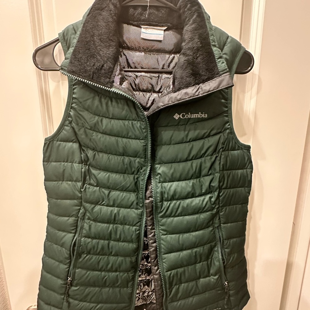 Columbia Women's Forest Green Quilted Vest
